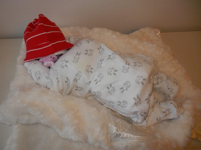 Sovande bebis av blöjor bild 1