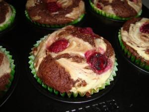 Chokladmuffins med cheesecakefyllning bild 5