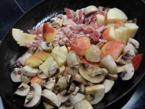 Höstgryta med champinjoner och äpple bild 2