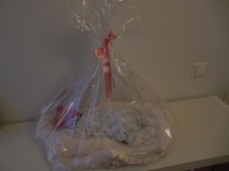 Sovande bebis av blöjor bild 2